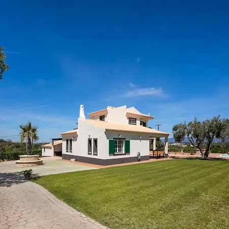 Amazing Villa With Pool Near Beach *